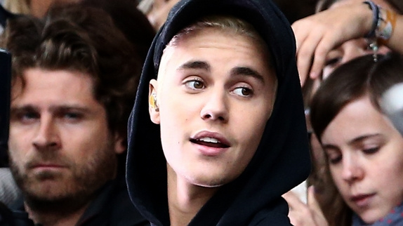 Justin Bieber nu : le chanteur s'est senti "violé"