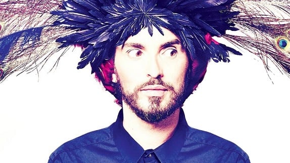 Christophe Willem se lâche avec "Copacabana"
