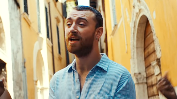 Sam Smith romantique sur "Baby, You Make..."