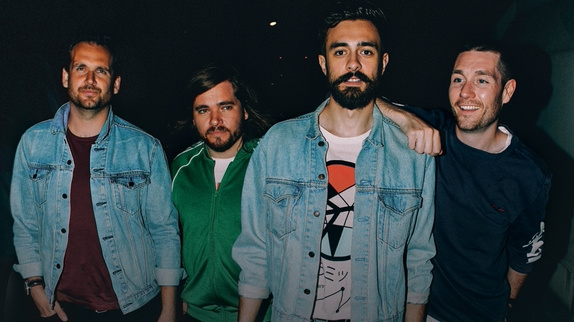 Bastille propage la joie avec son nouveau clip