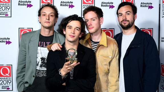 The 1975 rend hommage... à Jesus Christ