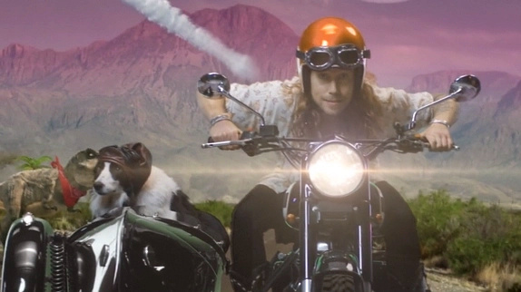 Julien Doré : le clip délirant de "Waf"