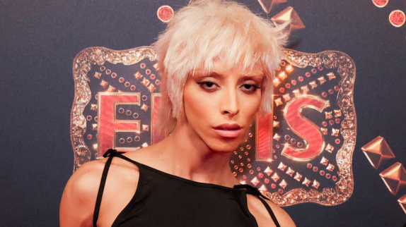 Bilal Hassani en concert au Crazy Horse