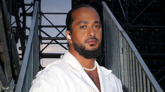 Slimane visé par une plainte pour harcèlement