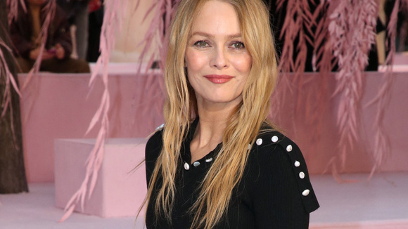 Vanessa Paradis dévoile le clip "Les initiales des anges"