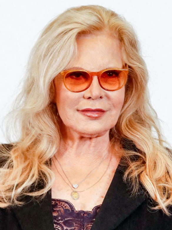 Sylvie Vartan fait une mise au point sur sa carrière