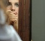 Elisa Tovati se met à nu dans son nouveau clip "Comme"