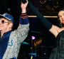 Elton John et Dua Lipa chantent "Cold Heart"