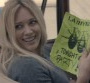 Clip de "All About You" : Hilary Duff, sexy, à la poursuite de l'homme parfait