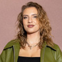 Léa en studio avec le producteur de Vitaa