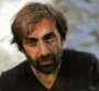 A. Manoukian : son (drôle de) clip dans un jardin