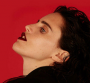 Anna Calvi devient la chasseuse : écoutez !