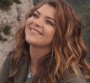 Clip "Ailleurs" : Caroline Costa s'évade pour trouver le bonheur