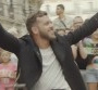 Claudio Capéo dévoile le clip "Ça va ça va"
