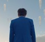 "August in Paris" : Sage fou de surréalisme dans son nouveau clip arty