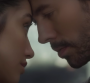 Enrique Iglesias amoureux dans le clip "Asi Es La Vida", en duo avec Maria Becerra
