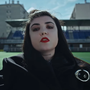 Hoshi dégaine son nouveau clip "Bonjour docteur"