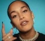 Jorja Smith s'engage avec "By Any Means"