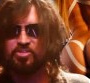 Clip de "Achy Breaky 2" : Billy Ray Cyrus encore plus trash que sa fille Miley ?