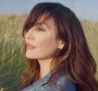 Clip "On My Way" : Natalie Imbruglia se ressource et rayonne en pleine nature