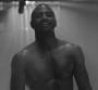 Trey Songz à nu pour l'album "Trigga"