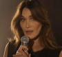 Carla Bruni fait face à un "Petit guépard"
