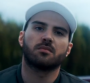 "Carton à droite" : Jérémy Chatelain revient à la chanson avec un clip mélancolique