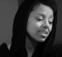 Mariama : bien entourée pour une série de clips