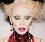 Daphne Guinness : un clip so chic et haute couture pour "Hip Neck Spine"