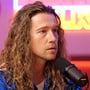 Julien Doré balance sur ses collègues artistes