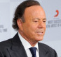 Julio Iglesias en fauteuil roulant ?