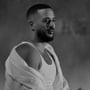 Slimane en pleine rupture dans son nouveau clip intense "Première fois"