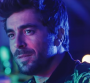 Clip "T'en va pas comme ça" : Agustin Galiana en pleine opération séduction