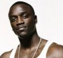 "Shine The Light" : Akon de retour avec du soleil en plein hiver