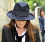Carla Bruni fait "Le Pingouin" dans son nouveau clip