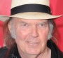 Neil Young reprend "God Save The Queen"