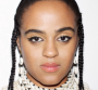 Clip "I Owe You Nothing" : Seinabo Sey étincelle avec un titre soul vibrant