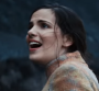 Clip "Dans un autre monde" : Charlotte Hervieux en Islande pour "La Reine des neiges...