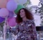 Elisa Tovati distribue de l'amour dans "S'embrasser"