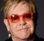 Elton John remonte le temps pour le clip de "Home Again"
