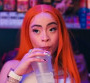 La rappeuse phénomène Ice Spice fait la fête dans le clip "Deli"