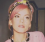 Clip "Trigger Bang" : Lily Allen revit sa jeunesse rock'n'roll et désinvolte