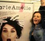 Marie Amélie Seigner chante dans le métro