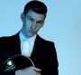 Willy Moon devient acteur pour le clip de son nouveau single "Get Up (What You Need)"