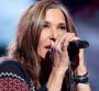 Zazie en a marre qu'on parle de ses cheveux gris