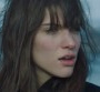 Charlotte Cardin brille sur "Main Girl"