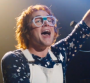 Clip "Rocket Man" : Taron Egerton reprend le tube d'Elton John pour le biopic événement