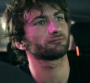 Guillaume Grand dans le monde de la nuit pour le clip de "Je sais..."
