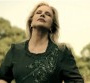 Clip de "Étrangère" : Sylvie Vartan en toute simplicité