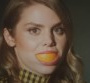 Clip "T'es belle" : Coeur de Pirate prend le pouvoir et met les femmes à l'honneur